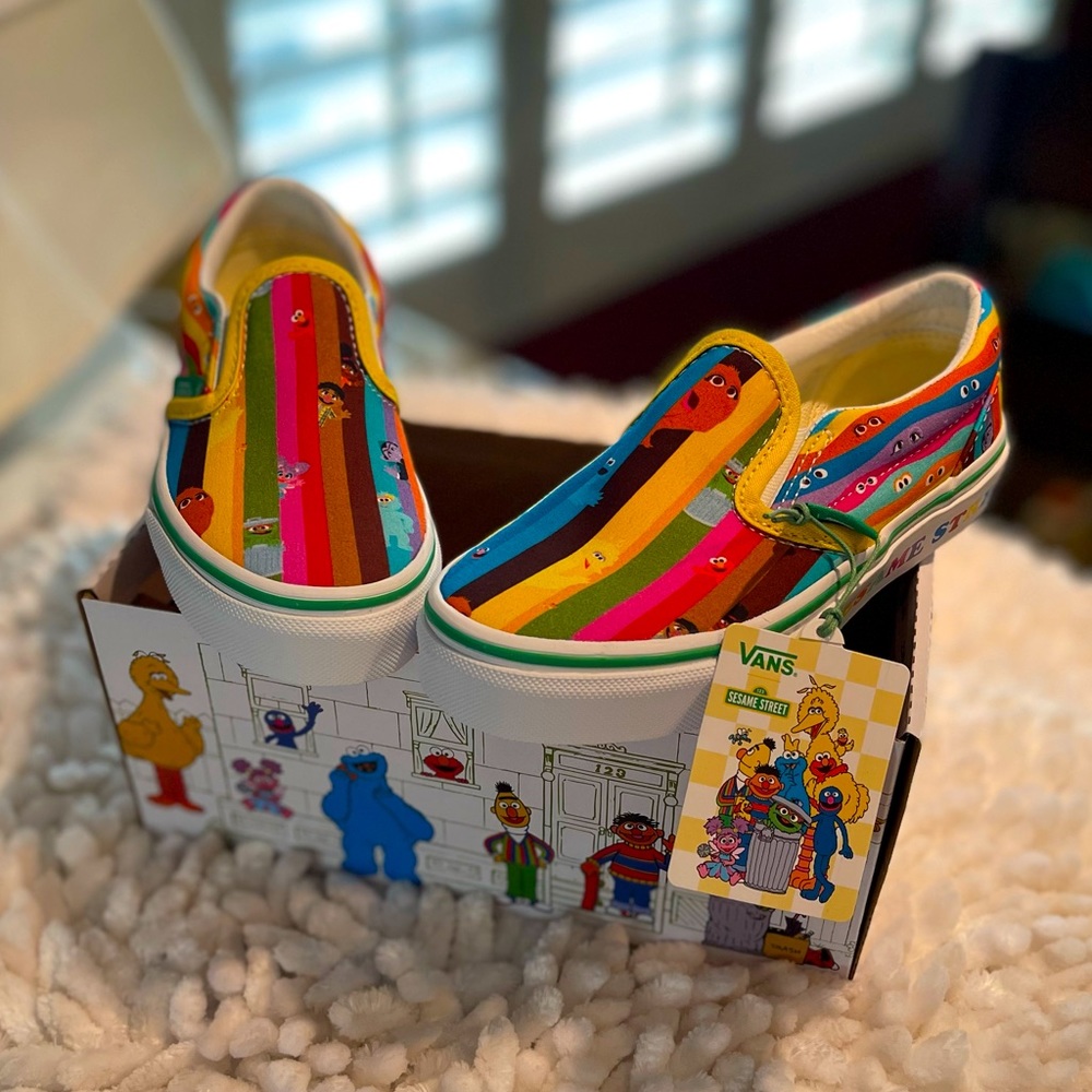 NWT Toddler Limited Edition Sesame Street Slip On, Size 12.5 T